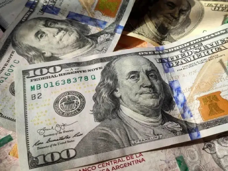 El dólar blue bajó en el inicio de agosto: a cuánto cotiza en San Juan y cuáles son los valores de las demás categorías.