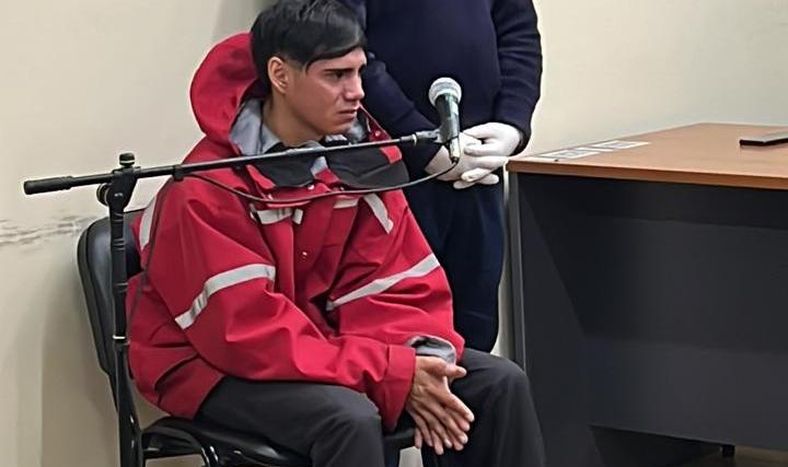 Detienen a un joven acusado de violar a una menor en un recreo escolar: llorando, pidió volver con su mamá
