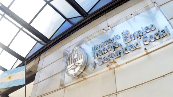 Fracasó la reunión del Consejo del Salario: el Gobierno decidirá la próxima suba del sueldo mínimo por decreto