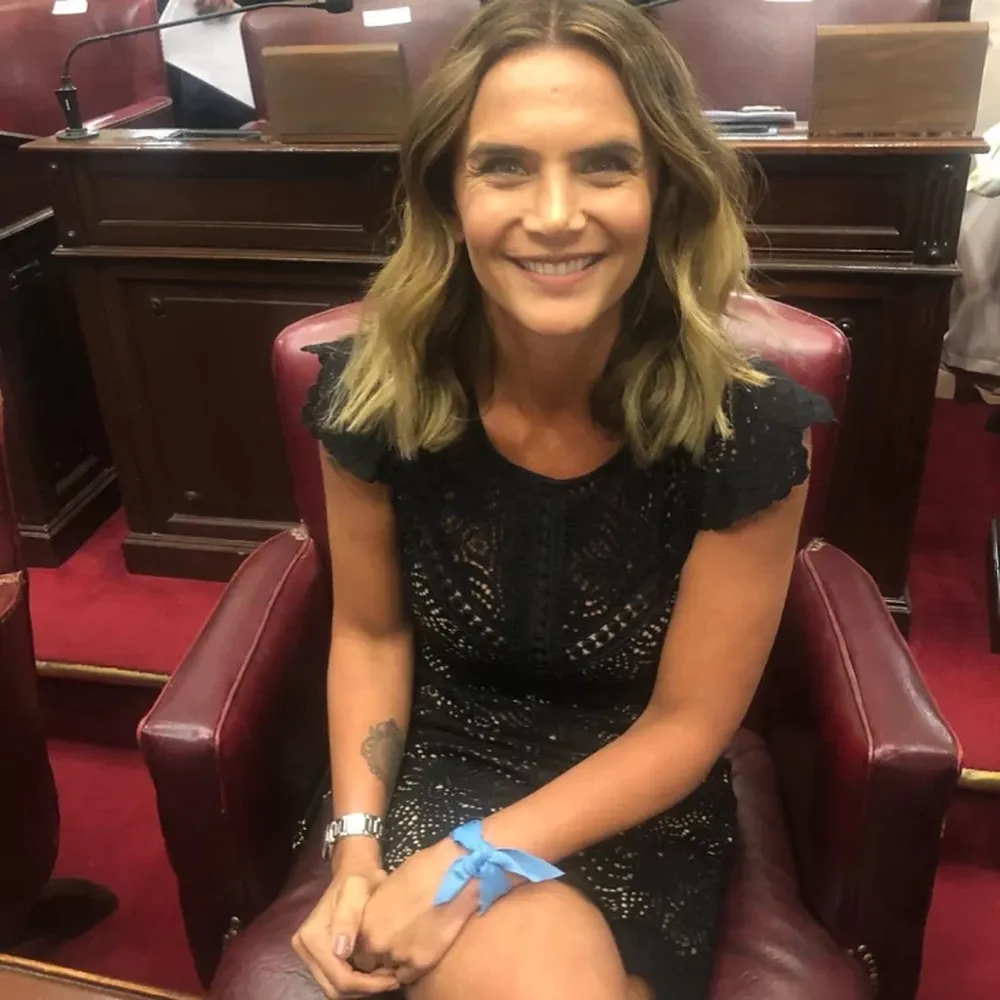El increíble parecido de la esposa de Robbie Williams con Amalia Granata