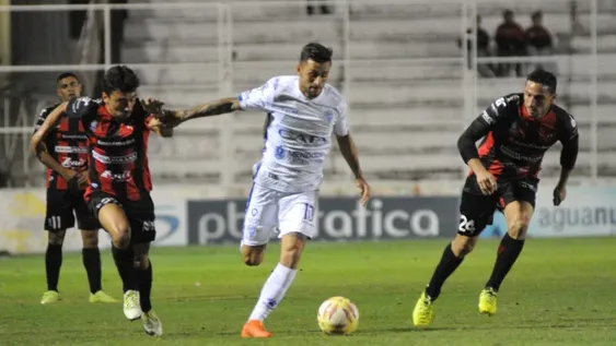 Patronato igualó con Godoy Cruz en el partido de ida de la Copa de la Superliga