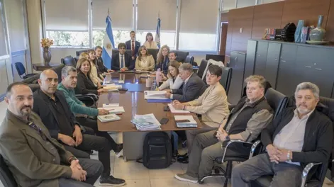 El Gobierno acercó una nueva propuesta a los docentes y espera la respuesta gremial el viernes