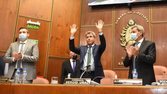 Uñac sorprendió con un discurso político y pidió cambios electorales a diputados