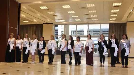 Las candidatas a Reina Provincial de Personas Mayores 2025 protagonizaron el primer encuentro oficial, previo a la elección.