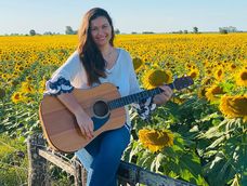 Carlota de Beláustegui es una de las artistas de la Agenda Cultural de San Juan que le pondrá música a la sobremesa de domingo. Carlota de Beláustegui es una de las artistas de la Agenda Cultural de San Juan que le pondrá música a la sobremesa de domingo.