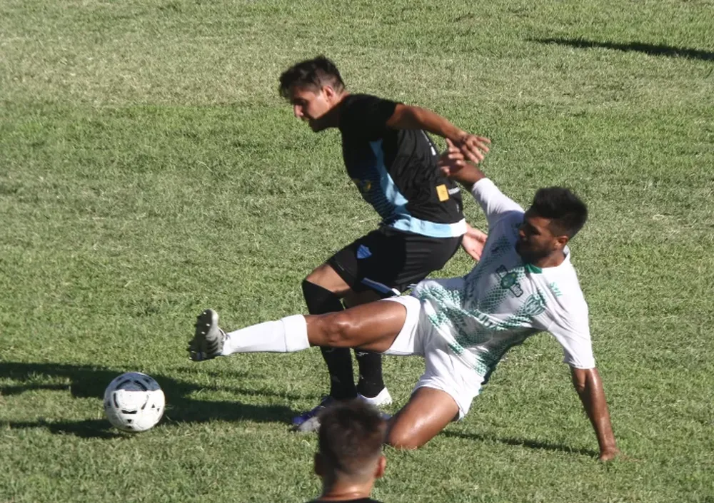 Del Bono derrotó a Sportivo en el clásico y Atenas le ganó a domicilio a Rivadavia