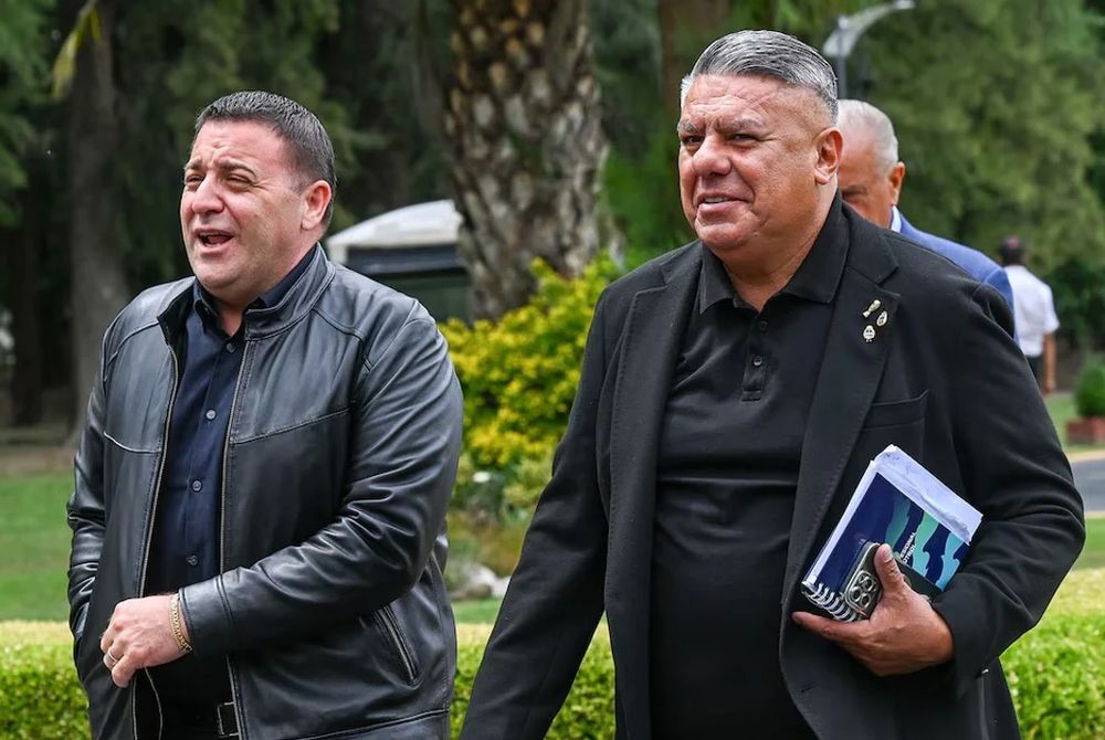 Juntos. Pablo Toviggino salió a respaldar a Tapia en medio del conflicto que envuelve a AFA con la justicia.&nbsp;