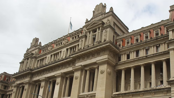 la corte suprema convoco a conjueces para un nuevo debate sobre la ley de tierras