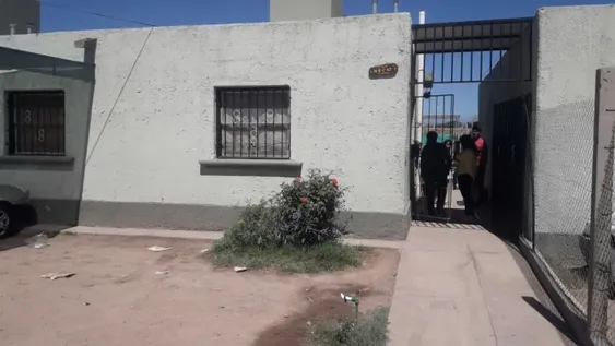 Entró a robar mientras los dueños de casa festejaban la Navidad en el fondo