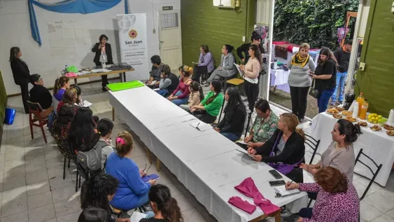 Capacitación. En el último Operativo Territorial que se realizó la semana pasada en Valle Fertil se capacitó a los emprendedores vallistos que están registrados.