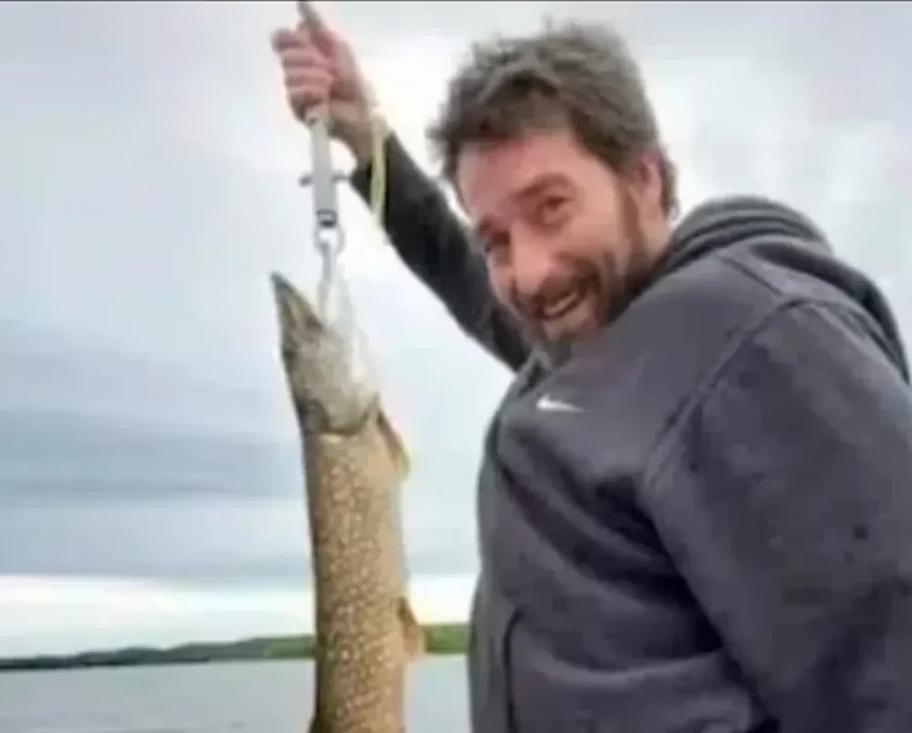 Quién es el presunto autor de la masacre que dejó al menos 16 muertos en Maine y está prófugo