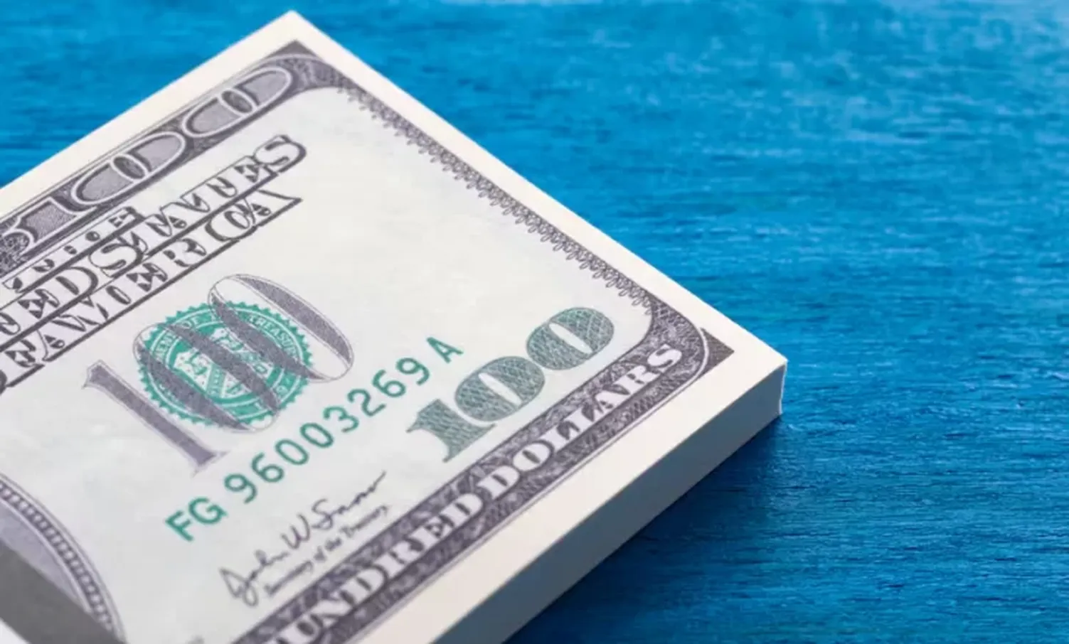 El dólar volvió a pasar los $1.400, aunque el mercado no espera un salto brusco