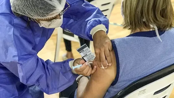 Entre la primera y la segunda dosis, San Juan ya aplicó más de 78 mil vacunas