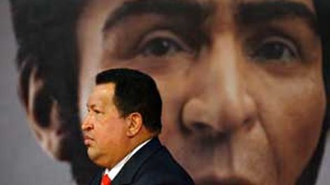 Quieren sepultar a Chávez al lado de Simón Bolívar