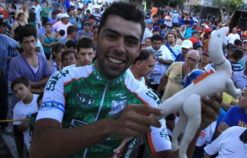 Rosas defiende el 1 con uñas y dientes