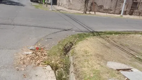 La esquina peligrosa de Falucho y Catamarca
