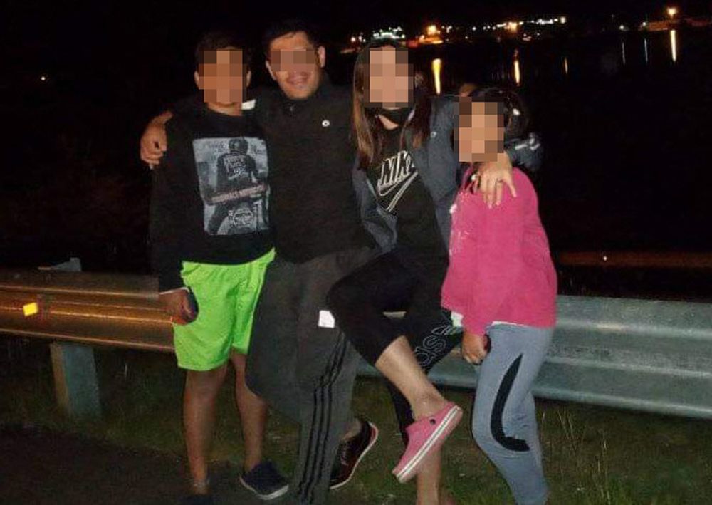 La esposa del portero acusado de abuso dijo que es inocente y denunció amenazas
