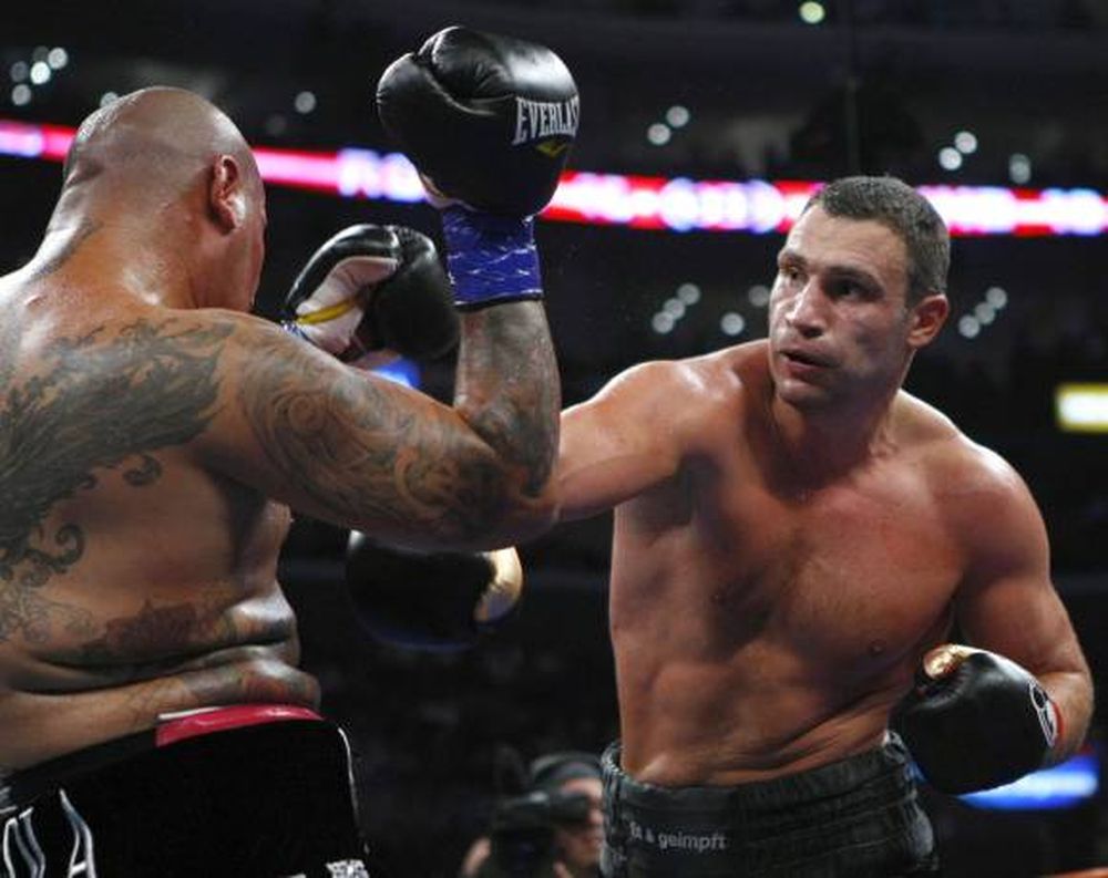 Vitalo Klitschko aplastó a Arreola