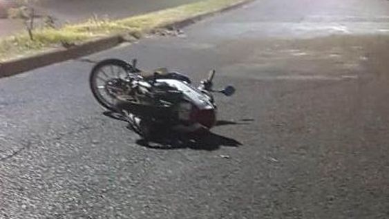 Una motociclista sufrió importantes lesiones en un accidente con un auto