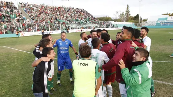 Desamparados le dio vuelta la serie a Maipú, clasificó y sigue soñando con el ascenso