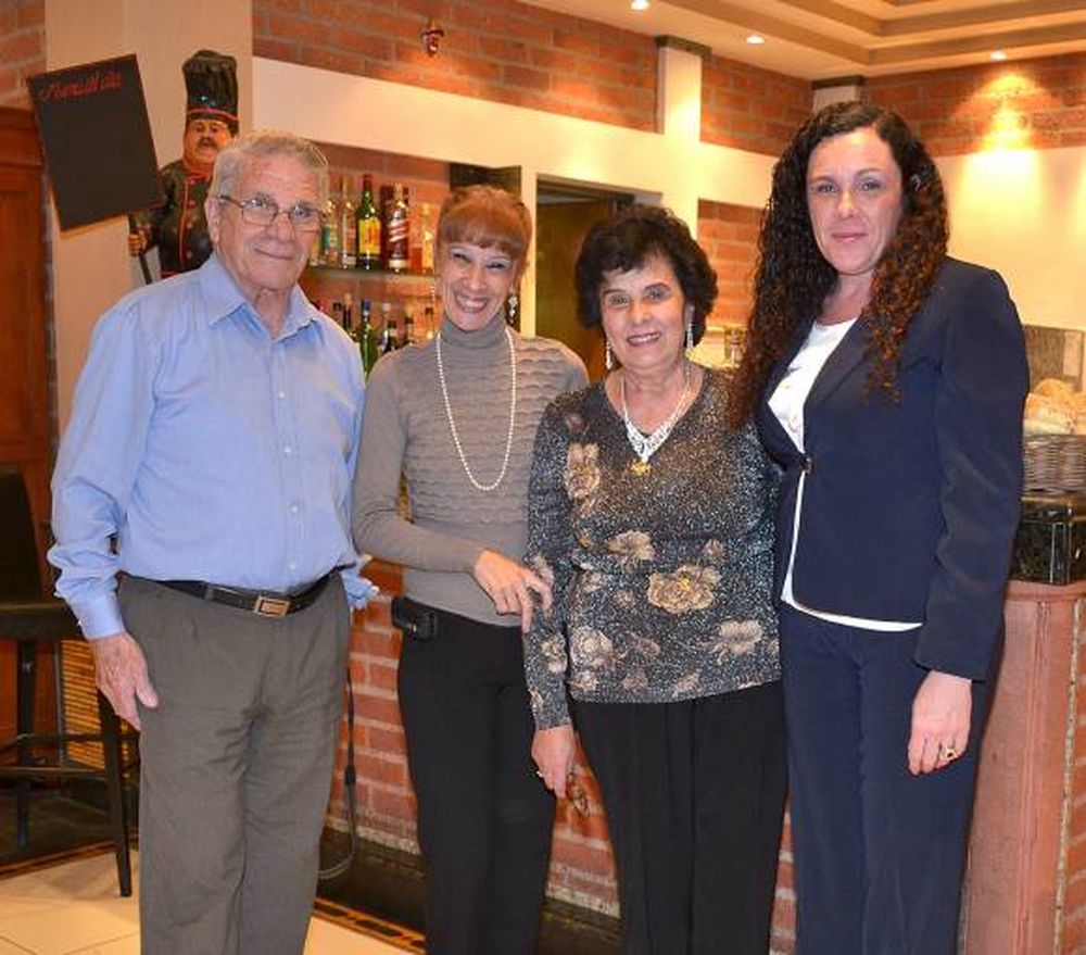 Té cumpleañero para Norma Romero