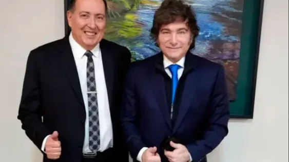 Presidente Javier Milei junto a pastor evangélico.