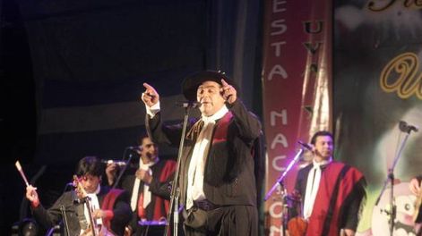 Otra vez el Chaqueño,  en la fiesta caucetera