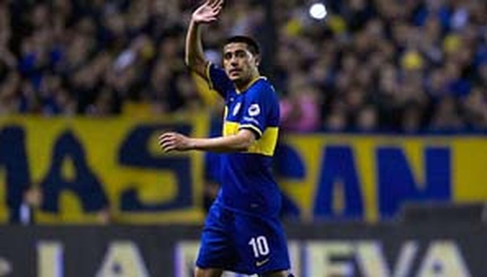 Riquelme sufrió una recarga muscular y no jugará ante Central