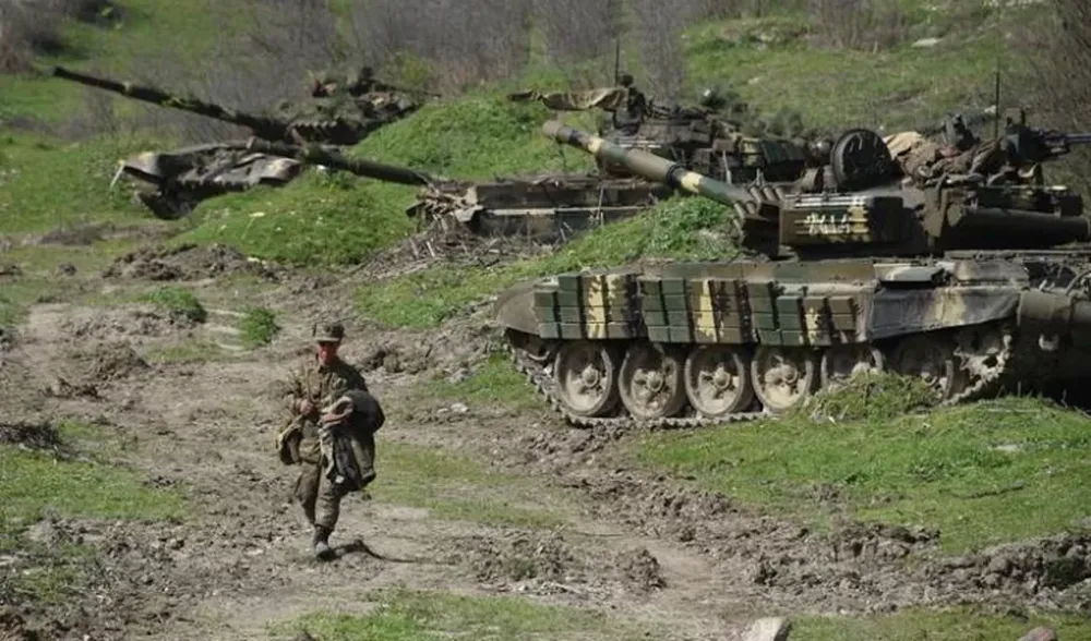 Siguen los enfrentamientos entre Armenias y Azerbaiyán en Nagorno Karabaj