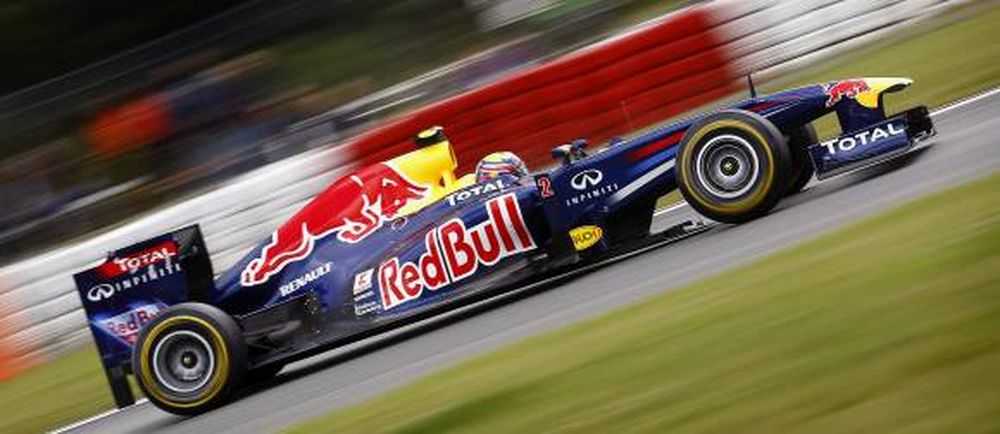 Webber larga desde la pole