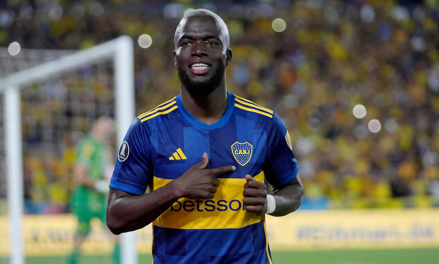Enner Valencia llegará este viernes a la Argentina