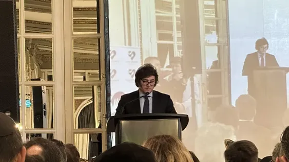 Milei: “La dolarización se va a hacer a precio de mercado; hoy sería a 730 pesos”