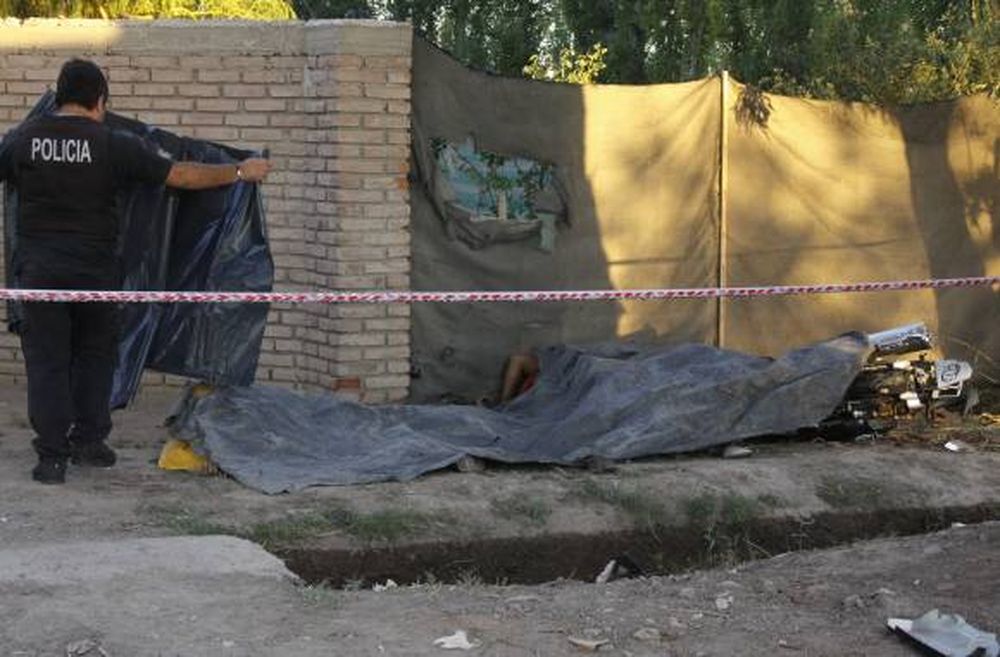 Iba en moto con su hermano, se estrellaron y fue su final