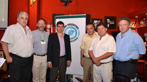 Cena con periodistas especializados