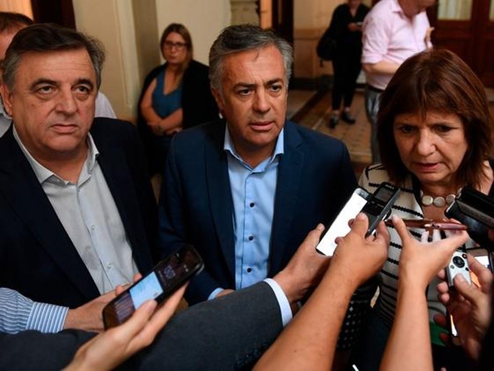 Dura reacción de la oposición: “Es inadmisible e irracional que vuelvan a cerrar las escuelas”