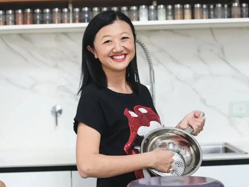 Dieron a conocer el primer parte médico de Karina Gao tras ser inducida al coma