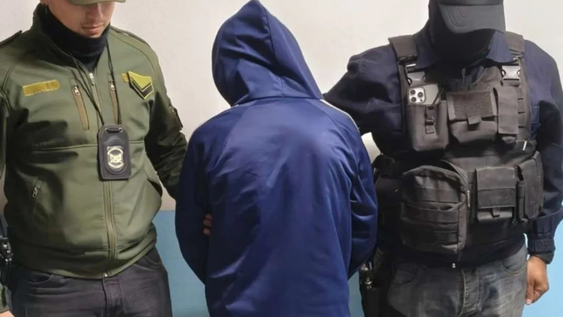 allanaron kiosco narco y se toparon con una menor drogada que era prostituida