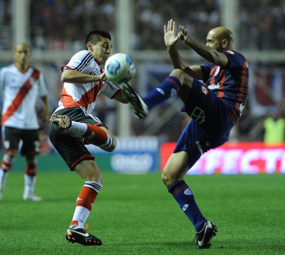 San Lorenzo derrotó a River con un polémico penal