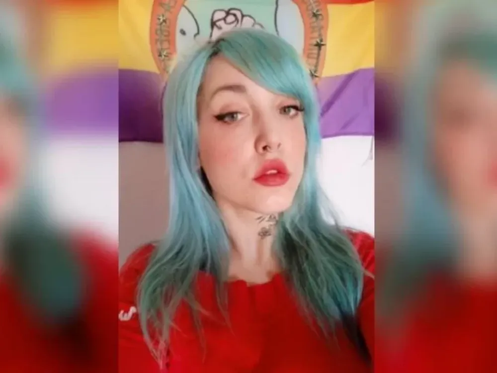 Le escribió a su padre para decirle que es bisexual y la respuesta se viralizó