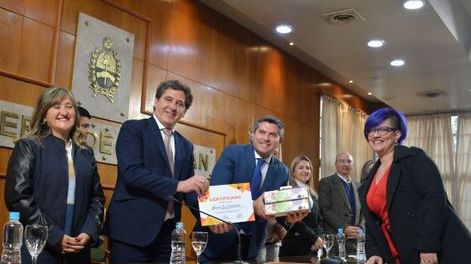 Diario de Cuyo | CONTINUIDAD. El programa Mujeres + de 2024 entregó los certificados a las 50 emprendedoras en agosto pasado. Este año ampliarán la cantidad, gracias a los buenos resultados anteriores.