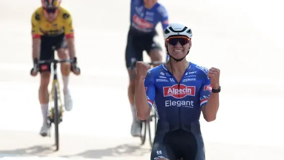 Van der Poel explotó sobre los adoquines