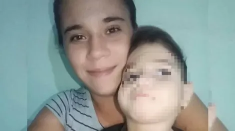Mató a su hijo con discapacidad y la condenaron a perpetua, pero no irá presa hasta que su otra hija cumpla 5 años