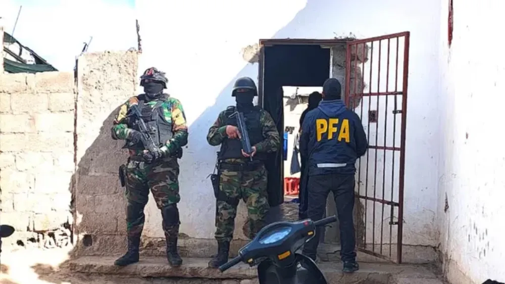 En La Rioja detuvieron a tres personas que tenían encerrada a una mujer y la sometían a tareas de servidumbre