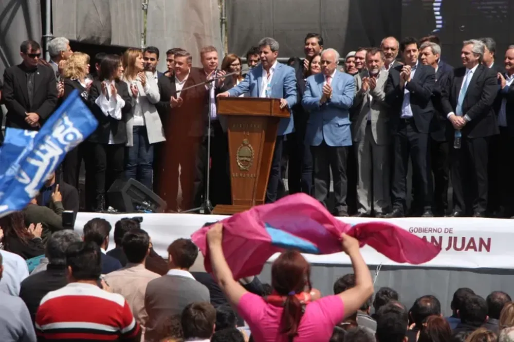 “Le doy la bienvenida al hombre que está recuperando la esperanza de los argentinos”