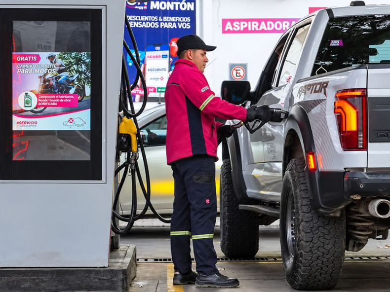 Tras siete meses de caída, la venta de combustibles volvió a crecer en septiembre