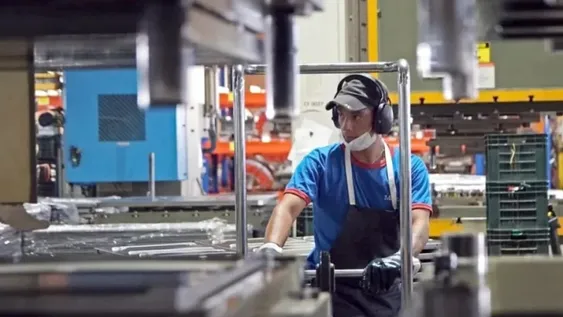 El alza de la economía se frenó en mayo