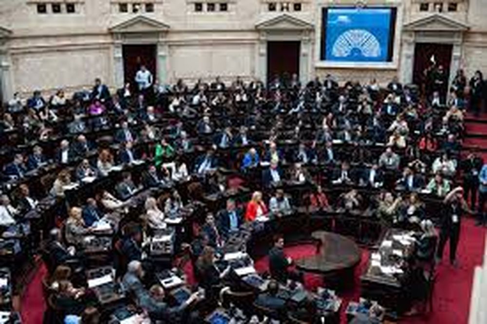 Hay optimismo de la oposición para tumbar los vetos de Milei