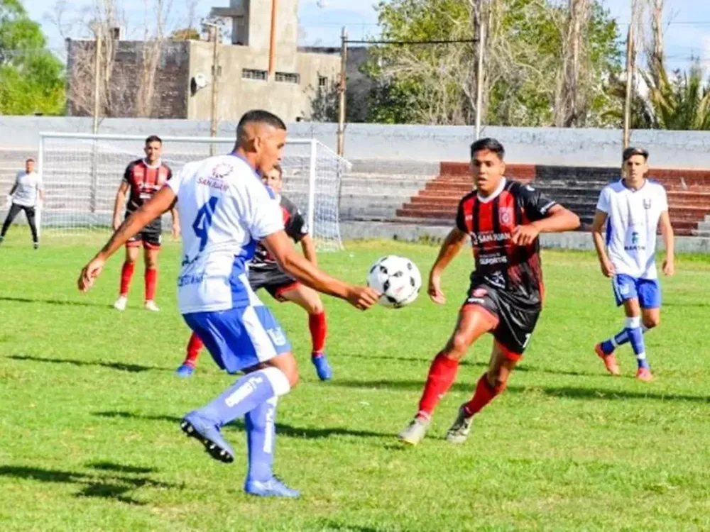 Del Bono es el líder provisional y los del clásico rawsino siguen sin ganar