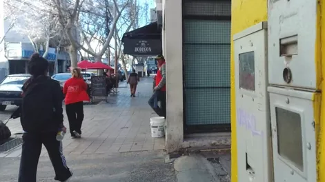 CAMBIOS GENERALES. Además de invertir en estaciones transformadoras, el EPRE planea modernizar la red con medidores nuevos para todas las casas.