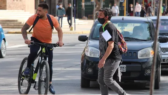 Sábado con calor y viento durante la noche en San Juan
